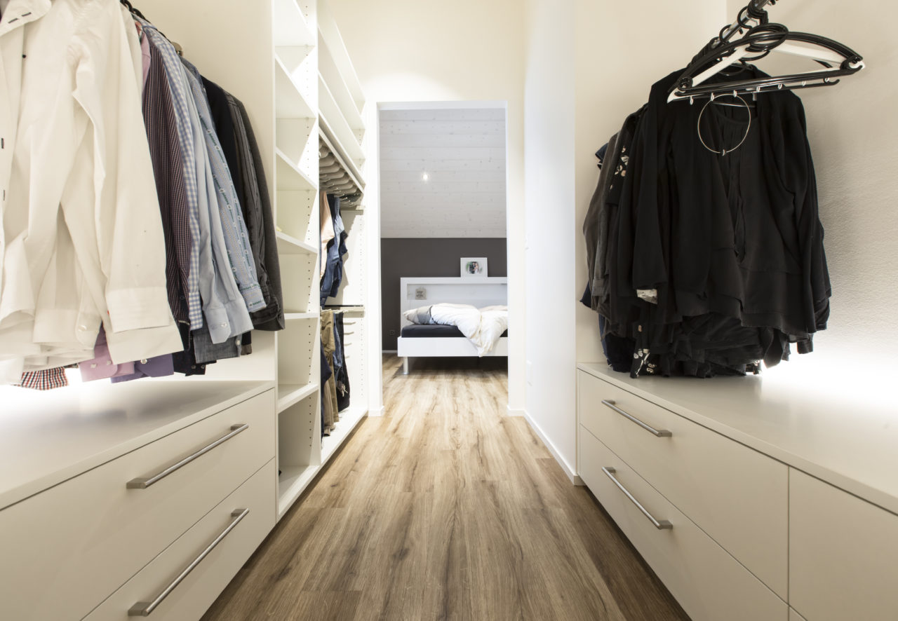02_aufstockung_efh_begehbarer_kleiderschrank_schlafzimmer