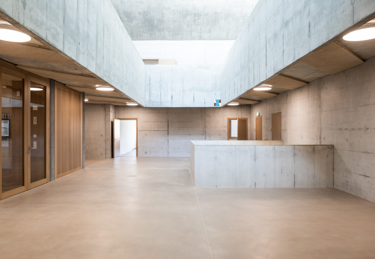 03_lernatelier_foyer_beton